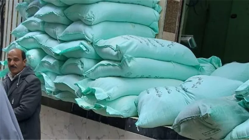 ضبط 4 أطنان دقيق مدعم قبل بيعها بالسوق السوداء وأسماك مملحة فاسدة بالمنوفية