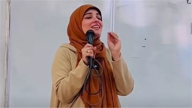 ليه بنقلع في العيد؟! تصريح صادم لواعظة عن ملابس الفتيات