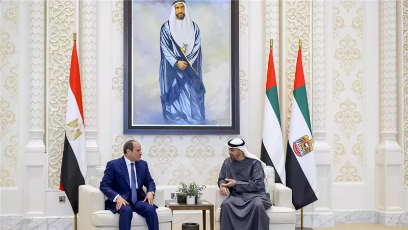 محمد بن زايد والسيسي يبحثان تعزيز التعاون وحفظ الأمن والاستقرار الإقليمي