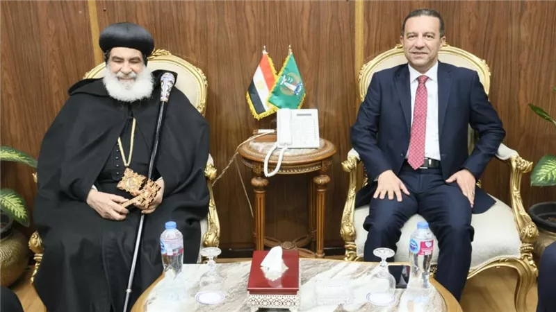 محافظ المنوفية يستقبل مطران المنوفية للتهنئة بعيد الفطر