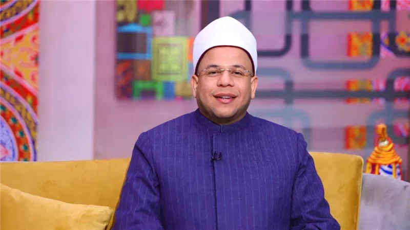 «برّ الأم سر استجابة الدعاء».. رسالة قوية من أسامة قابيل في عيد الأم