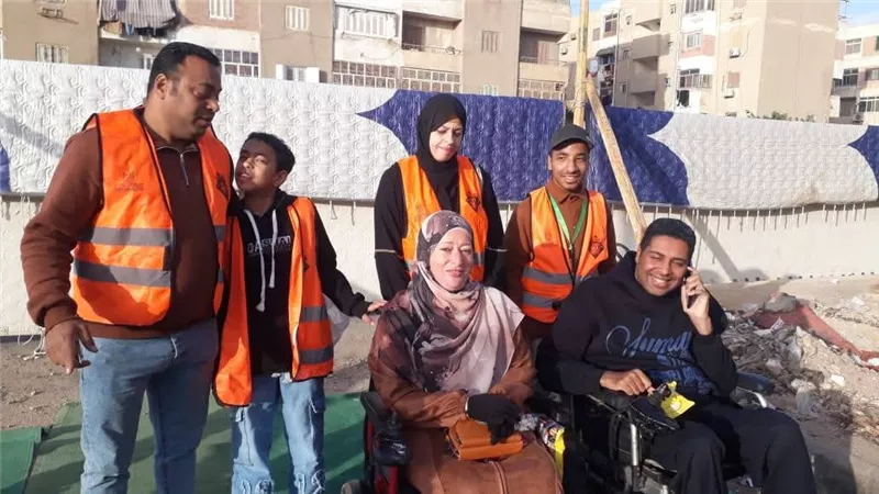 رواد السويس يرسمون البهجة بمبادرة أهلا بالعيد بساحة مسجد الخلفاء الراشدين
