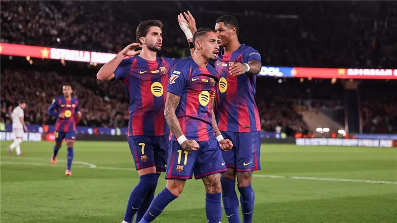 برشلونة يطارد رقم تاريخي في وداع الليجا على كامب نو