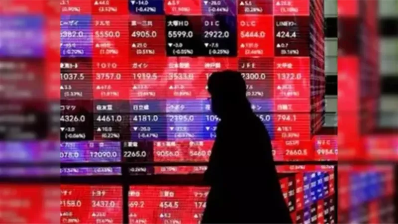 تراجع الأسهم الآسيوية.. هبوط حاد في بورصات اليابان وكوريا الجنوبية
