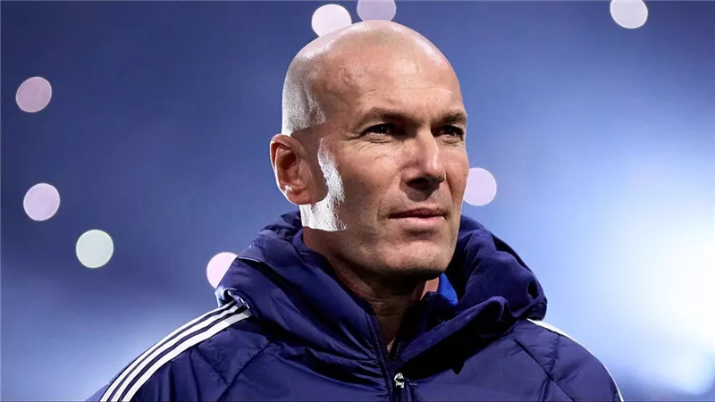 زين الدين زيدان يقترب من تدريب منتخب فرنسا خلفًا لديشامب