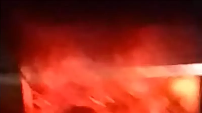 حريق هائل داخل محل أسفل عقار بمنطقة إسبيكو بالمقطم