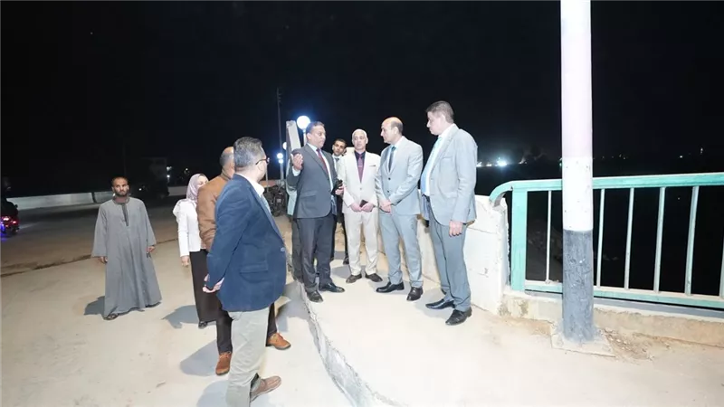 محافظ أسيوط في جولة مسائية لمتابعة تطوير كوبري نجع سبع