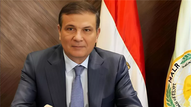 فاروق: جولات ميدانية للقيادات وإزالة التعديات واستمرار الخدمات والجهود البحثية