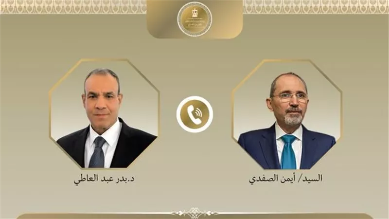 وزير الخارجية ونظيره الأردني يؤكدان أهمية موقف عربي موحد لمواجهة التصعيد