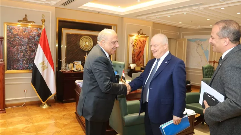 وزير الكهرباء يجتمع بالنائب الأول لمدير عام المؤسسة الحكومية الروسية 