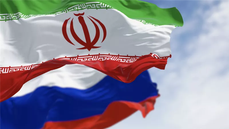 روسيا تجلي 163 موظفا إضافيا من محطة بوشهر النووية الإيرانية