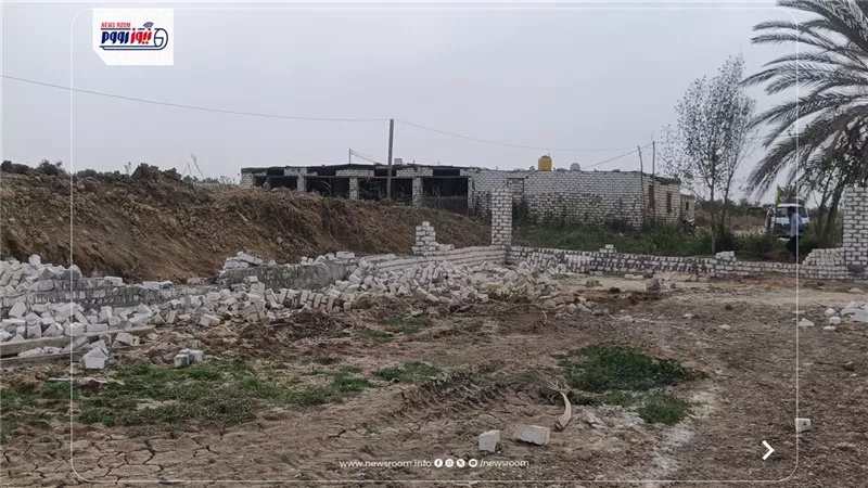 إزالة مفاجئة لمزرعة مرخصة لسعودي بالفيوم.. شاب يستغيث بعد تسوية المشروع بالأرض