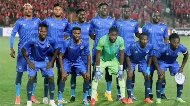 الهلال يطالب “الكاف” بتحقيق عاجل بعد كارثة تحكيمية أمام نهضة بركان
