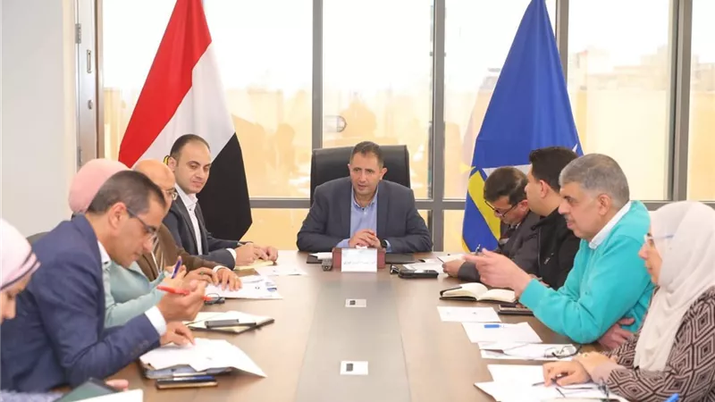محافظ دمياط يناقش تقنين أراضي الدولة ويؤكد تسريع الإجراءات لخدمة المواطنين