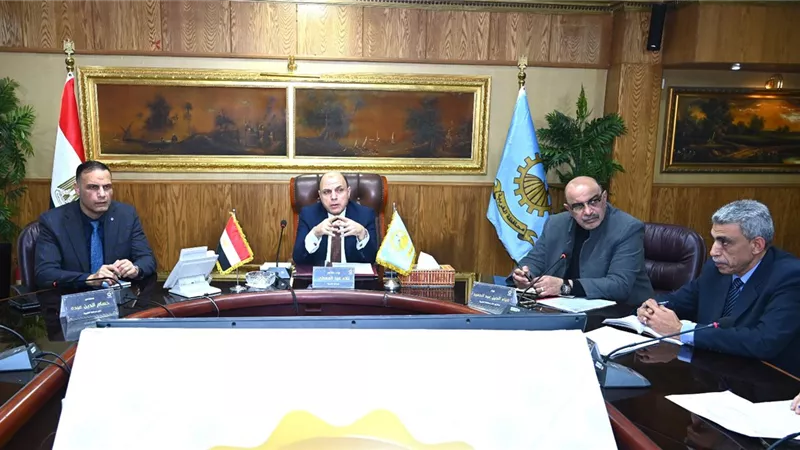 محافظ الغربية يترأس اجتماعًا موسعًا مع كافة الجهات التنفيذية 