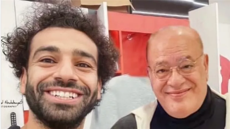  صلاح عبدالله يدعم محمد صلاح برسالة مؤثرة: «هفضل أشجعك يا مو» 