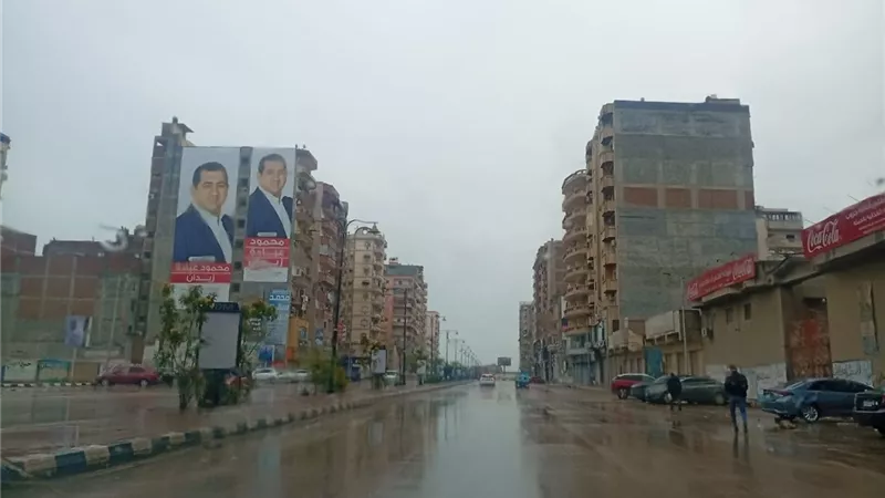 أمطار غزيرة تضرب المدن الساحلية وتوقف حركة الصيد بالبحيرة