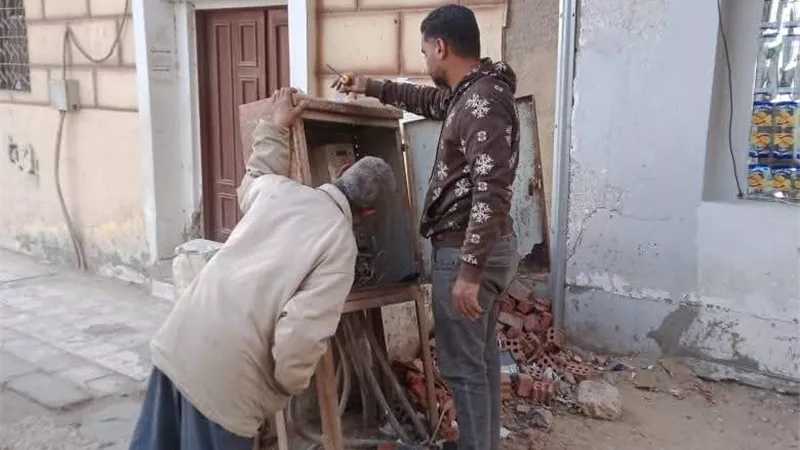 صيانة أعطال الإنارة العامة ورفع كفاءتها بحي الاربعين بمحافظةالسويس