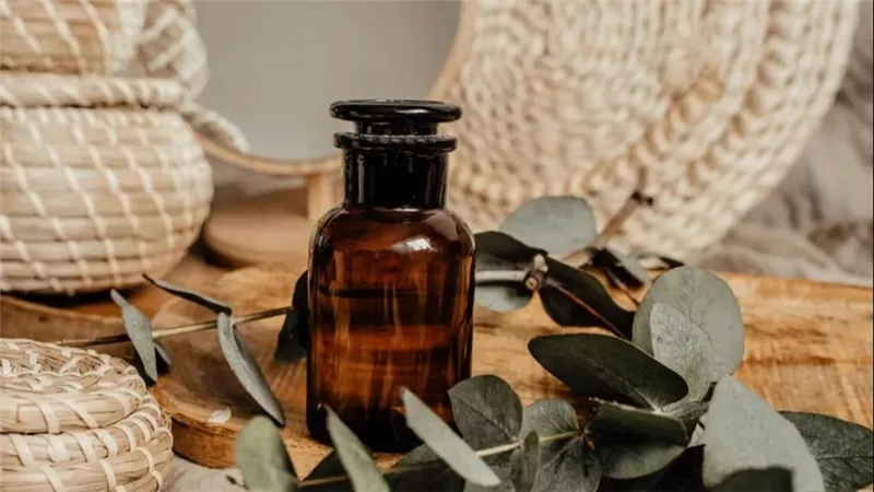 7 بدائل طبيعية لبخاخ العطر المنزلي تحمي صحتك وتعطر منزلك بأمان