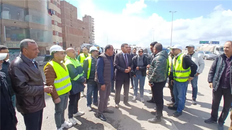 محافظ القليوبية يتفقد جهود شفط مياه الأمطار ويؤكد انتظام الحركة المرورية