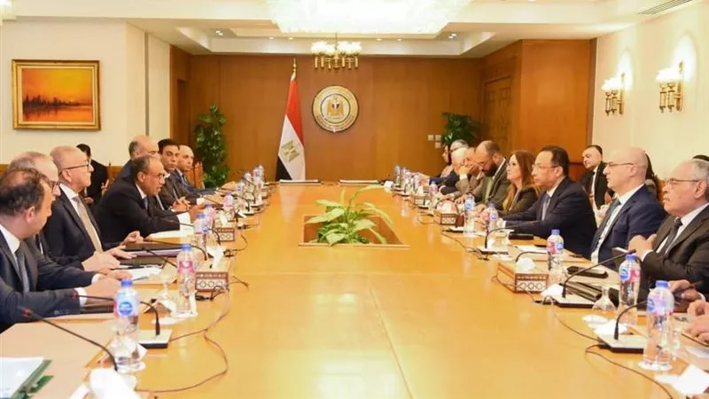 تعزيز التعاون الرقمي بين وزارة الخارجية والاتصالات