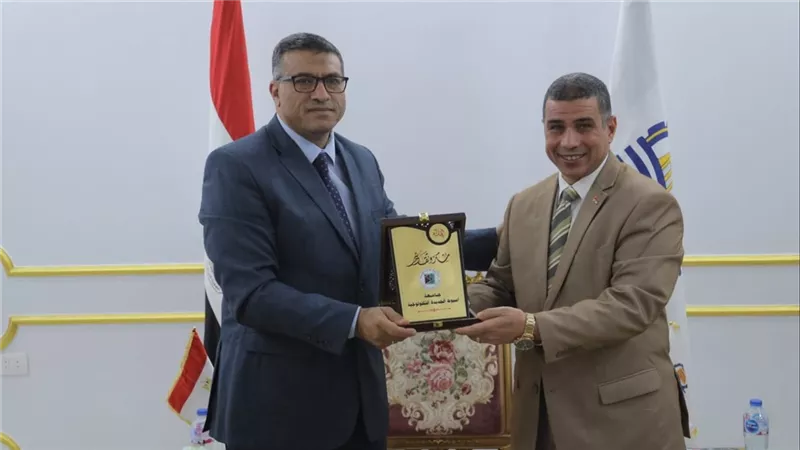 تعاون جامعة أسيوط الجديدة ومحافظ قنا لإخراج كوادر للمجتمع