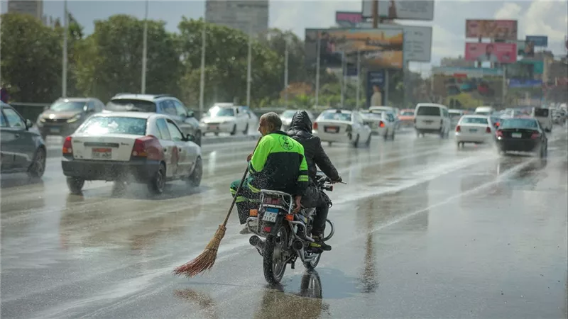  بعدسة المصور كريم عبد العزيز.. سحر المطر والطقس في مصر يخطف الأنظار