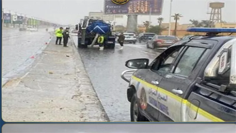 الشرطة في خدمة الشعب.. ملحمة إنسانية في الشوارع لمواجهة الطقس السيئ| صور