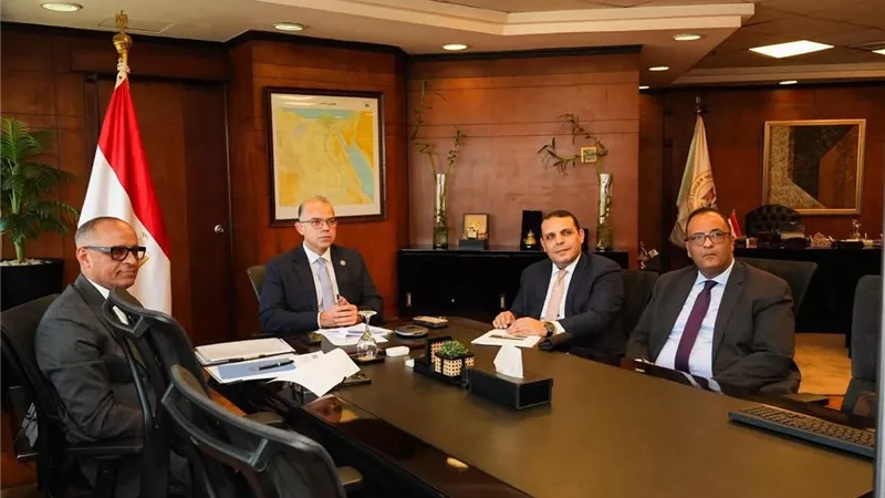 وزير الاستثمار يبحث مع نظيرته الصربية ترتيبات مشاركة مصر بـ 