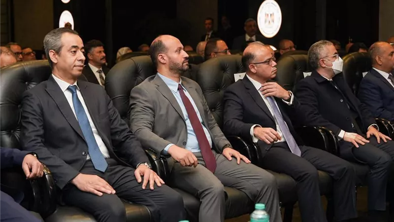 وزير الاستثمار: ندرس تقييماً شاملاً لتطوير العنصر البشري بالهيئة