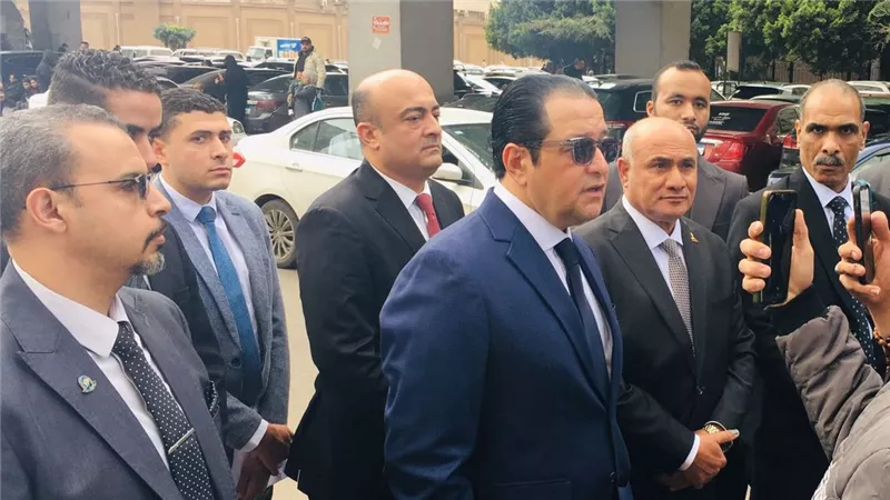 دفاع وزيرة الثقافة يكشف كواليس جلسة محاكمة علي أيوب لاتهامه بسبها