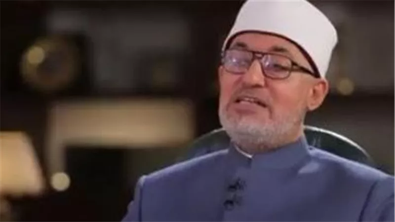 مفتي الجمهورية: استخدام الموظف معلومات العمل لمصلحته الخاصة 