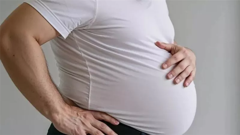 الانتفاخ المتكرر بعد الأكل.. متى يكون السبب أبعد من الطعام؟