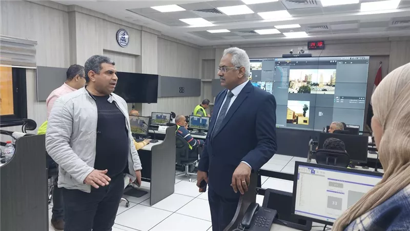 نائب محافظ سوهاج يتابع الأحوال الجوية ويوجه بالتعامل الفوري مع الحالات الطارئة