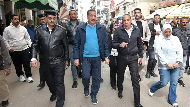  محافظ بورسعيد في جولة تفقدية مفاجئة بمنطقة 