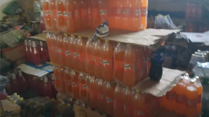 محافظ الغربية يشدد الرقابة التموينية ويعلن ضبط 2800 كيس إندومي مجهول المصدر 