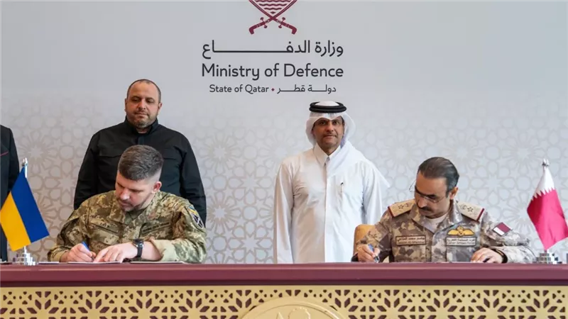 قطر وأوكرانيا توقعان اتفاقية تعاون دفاعي لمواجهة الصواريخ والطائرات المسيرة