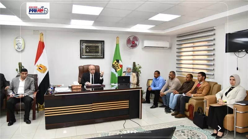 محافظ الفيوم يشدد على توعية المواطنين بتطبيق ترشيد الطاقة ومتابعة الالتزام