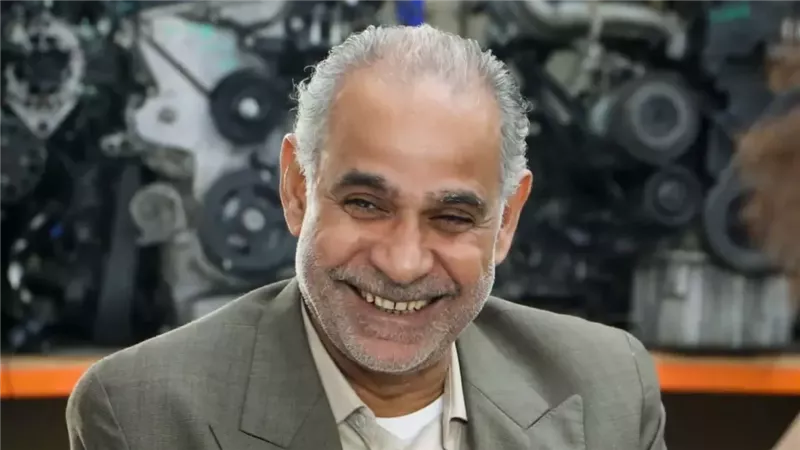 بطريقته.. محمود البزاوي يعلق على قرار الغلق المبكر
