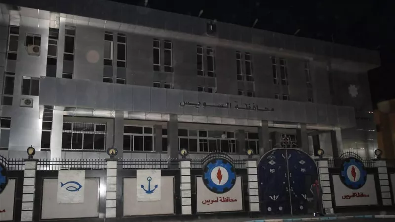 السويس تشارك في ساعة الأرض باطفاء الأنوار دعما لترشيد الطاقة