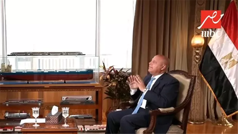 كامل الوزير: الرئيس السيسي سهل الإقناع.. هو صحاب فكرة الأتوبيس الترددي