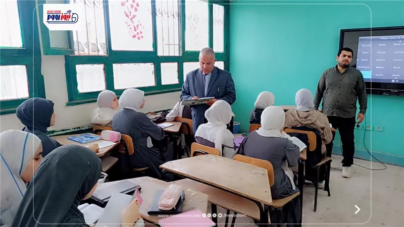 وكيل تعليم الفيوم يتابع التقييمات الشهرية وانضباط الدراسة بمدارس سنورس