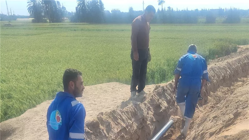 شركة مياه القناة تحل مشكلة ضعف وانقطاع المياه بقريتي أبو رزق والبغادة
