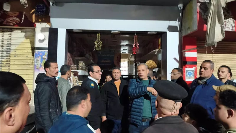 رئيس مدينة أبو المطامير يقود حملات ترشيد الكهرباء وغلق المحال