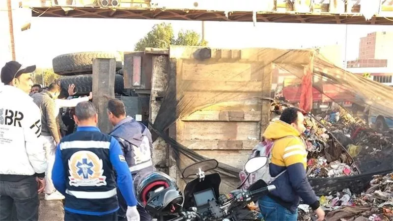 شاهد عيان يروي تفاصيل مصرع طفلة وإصابة أخرى أسفل مقطورة بحلوان