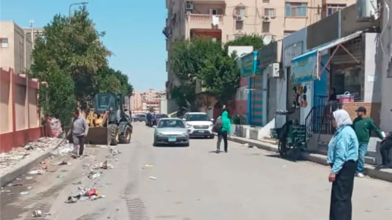رئاسة حي فيصل بالسويس تواصل حملات النظافة وتحسين المظهر الحضاري
