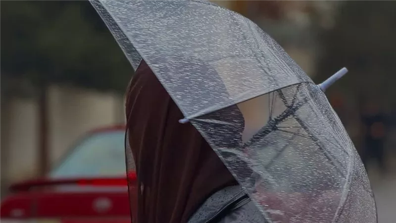 عشان لو مطرت فجأة.. نصائح للخروج من المنزل خلال هطول الأمطار 