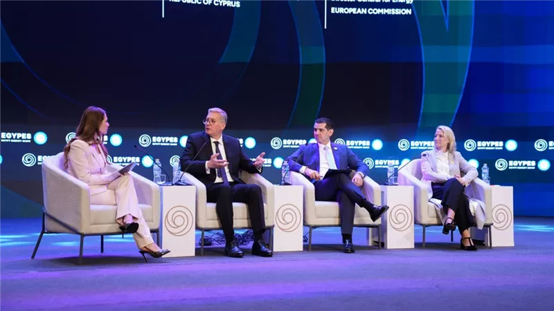 مصر وقبرص توقعان اتفاقا إطاريًا لتعزيز الاستثمارات والشراكات في قطاع الغاز