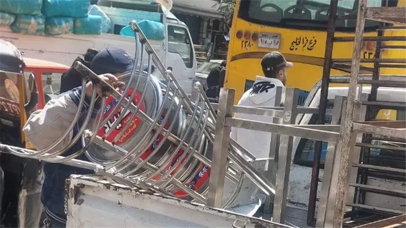 تم رفع الإشغالات.. حي روض الفرج يستجيب لشكوى قاطني شارع جزيرة بدران
