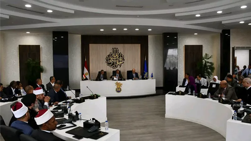 محافظ أسوان يكلف بالإسراع بمعدلات تنفيذ المشروعات المدرجة بالخطة الإستثمارية